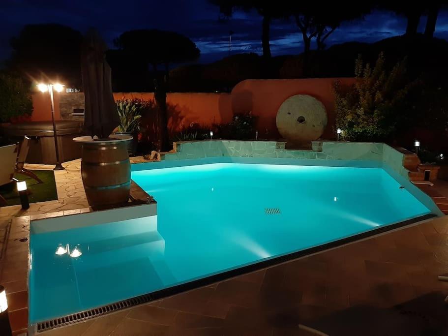 Hebergement Insolite Studio Grau Du Roi Mas Des Marines Piscine Ле-Гро-дю-Руа Екстер'єр фото